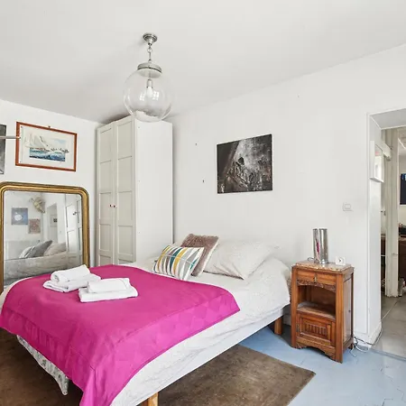 Pour 4 Personnes Dans Le Marais By Weekome Parigi
